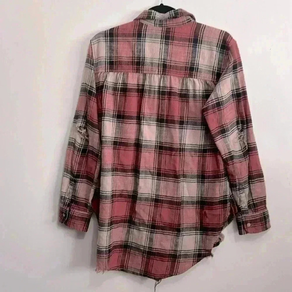 American Eagle Pink Ripped Distressed  Plaid Flannel Oversized Fit Top Size S - Picture 4 of 7